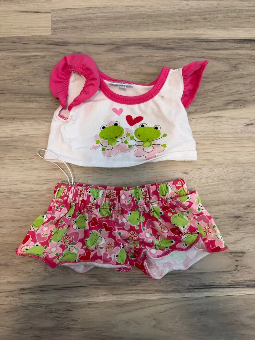 Build A Bear Frog Outfit Pink Green Hearts Pajamas Set PJs Satin Shirt Shorts